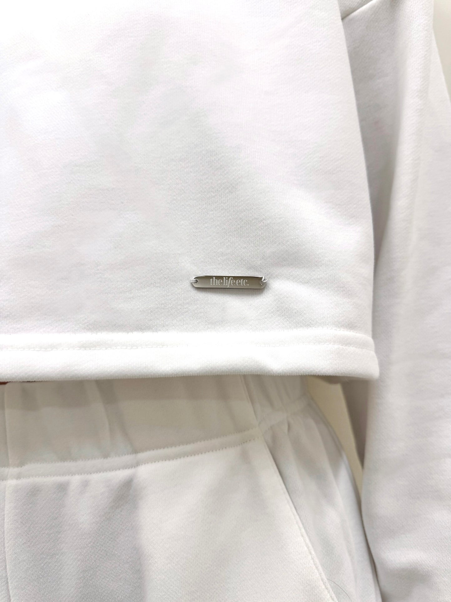 Bilingual Open-back Sweatshirt