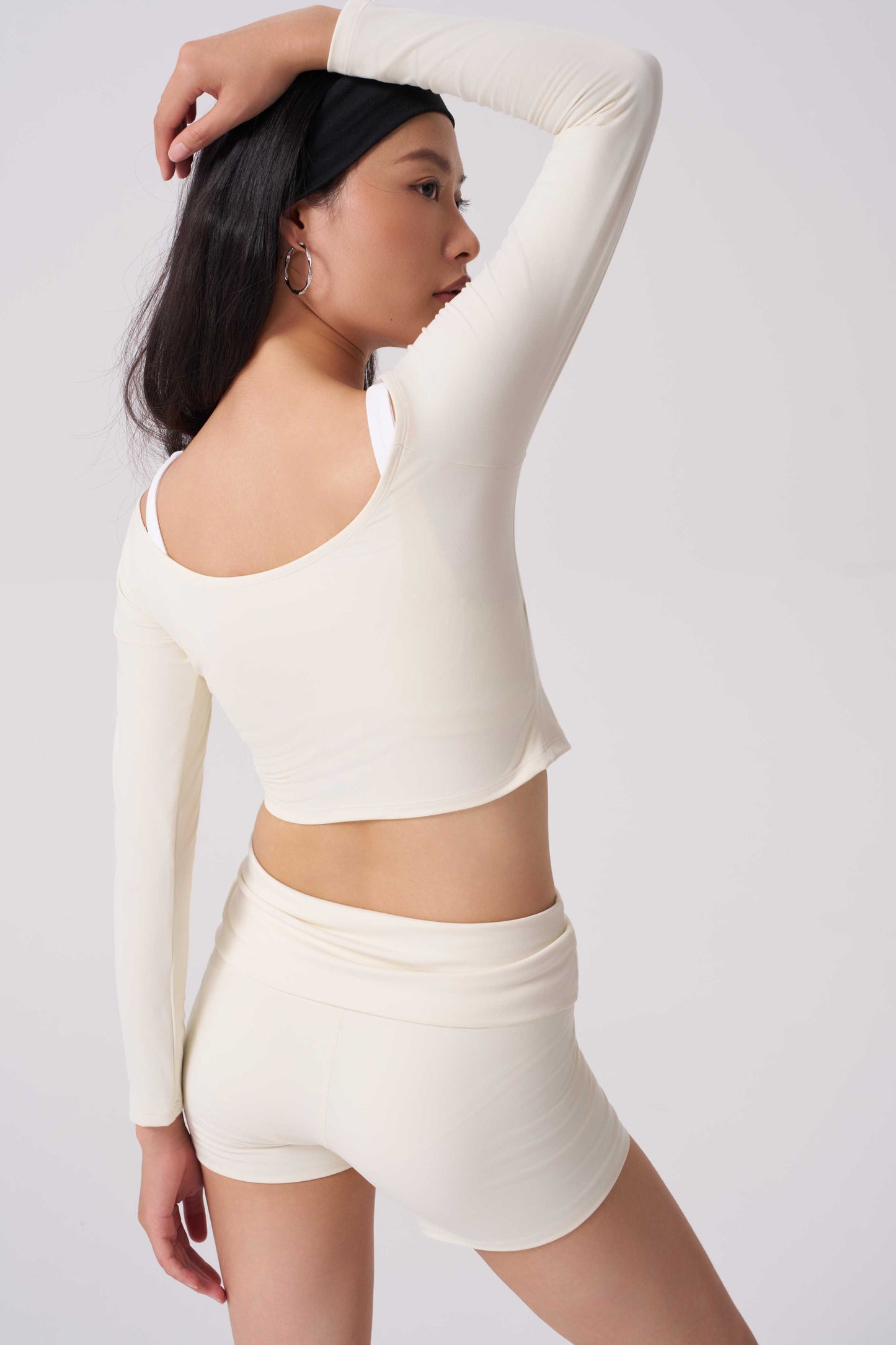 Performance V-neck Long-sleeve