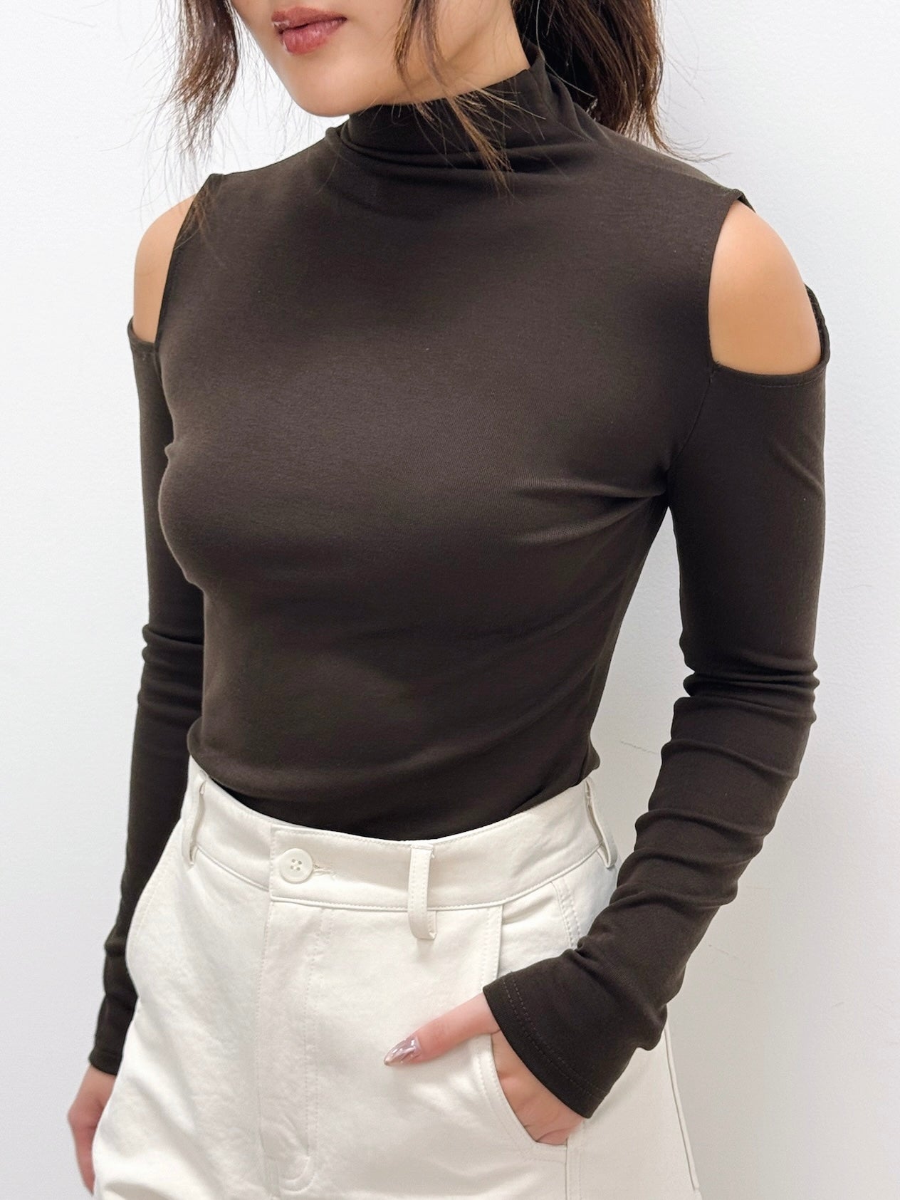 Ignite Cold-shoulder Long Sleeve