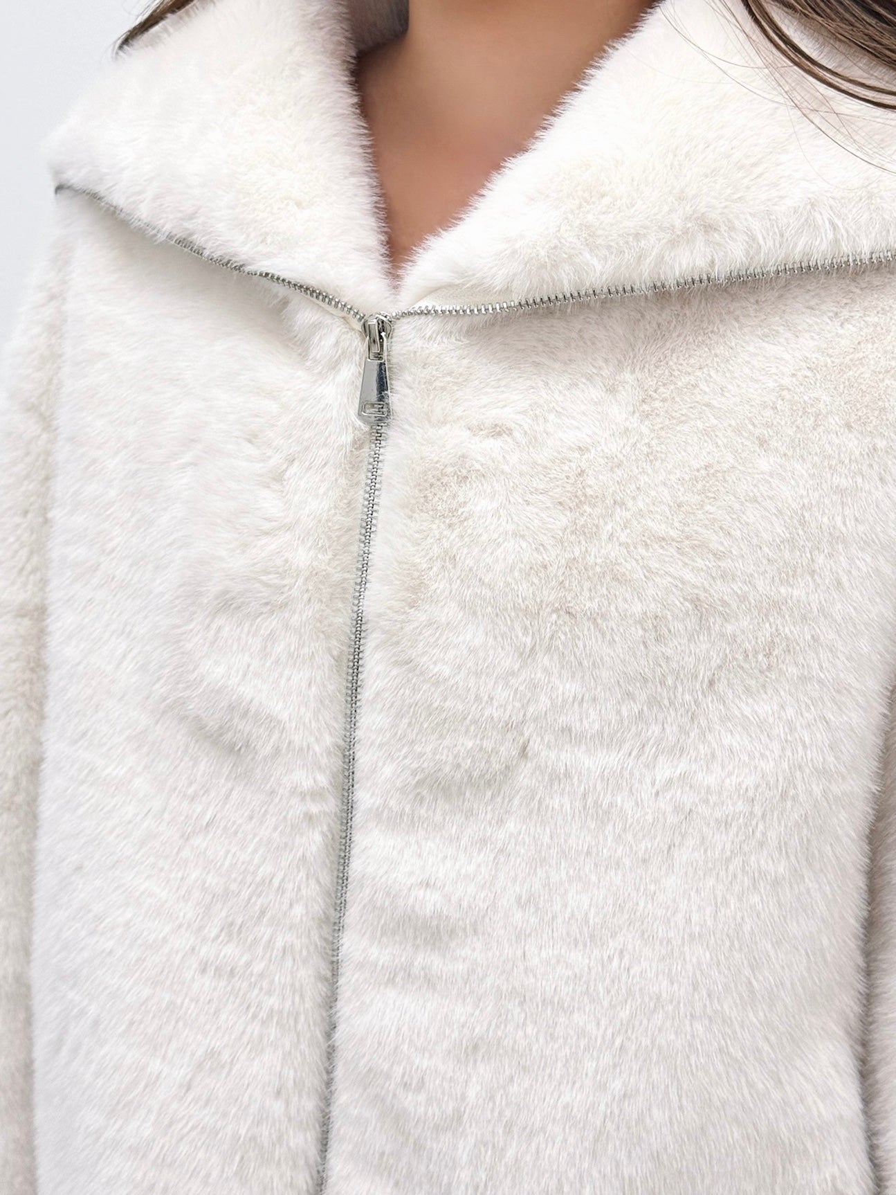 [PREMIUM] Opalite Athluxe Faux Fur Jacket