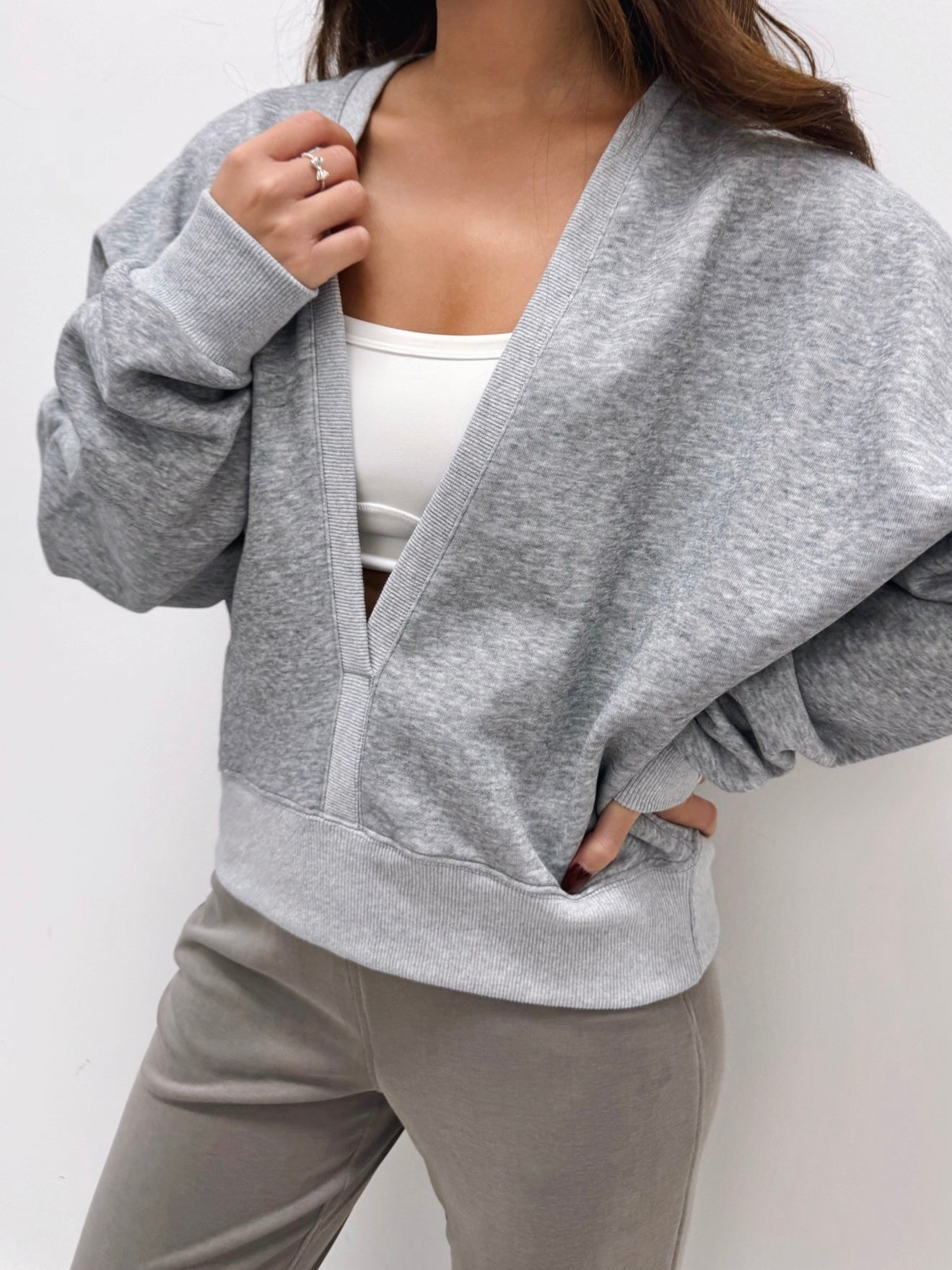 Sweat Shine V-neck Pullover
