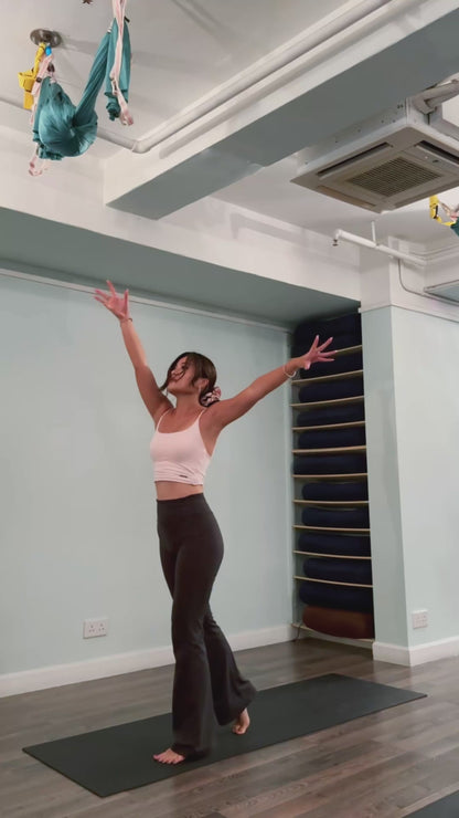 SculptFlex Flare leggings
